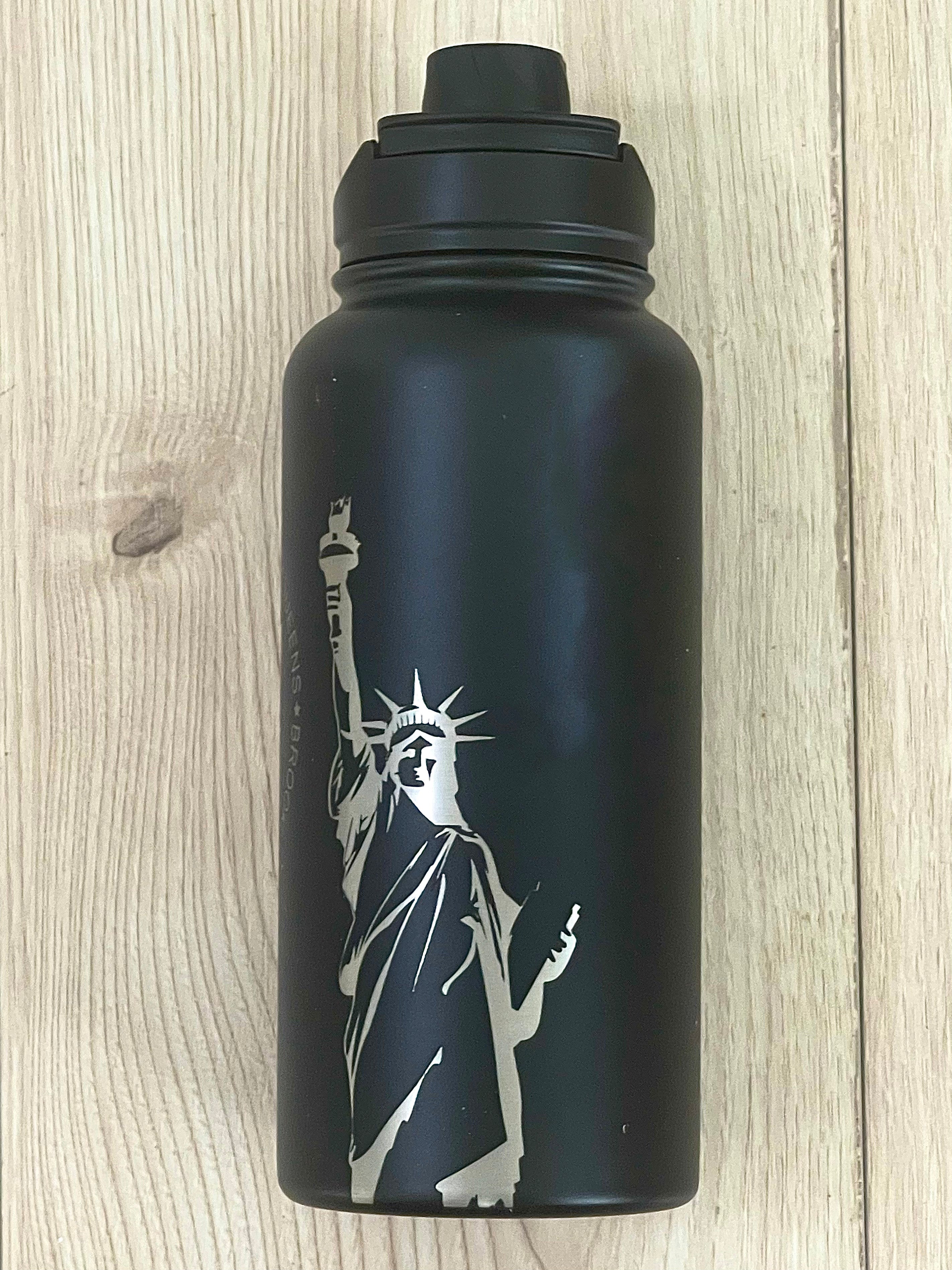 RUN NYC Runners Water Bottle – 32oz